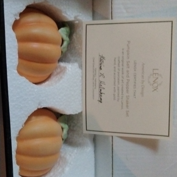 Ceramic - Picture 2 of 3